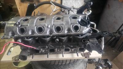 Nissan X-Trail (T30) Hengerfej 2.2