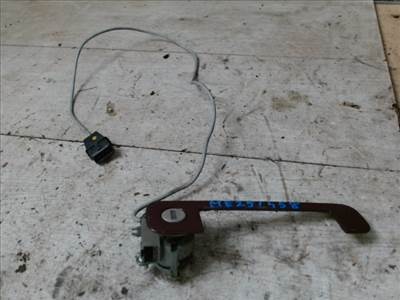 AUDI A4 94-98 Bal első ajtó dugózár