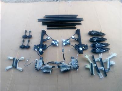 Opel Corsa F Ajtó Alkatrész