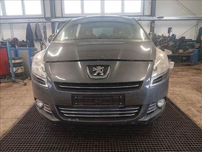 PEUGEOT 5008 1.6 HDi - Bontódik!