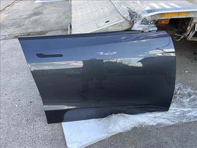 Tesla Model y ajtó alkatrészei 
