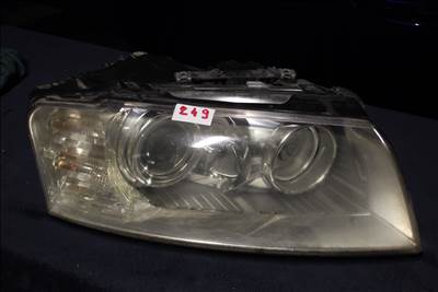 Audi A8 D3 J.első xenon lámpa .