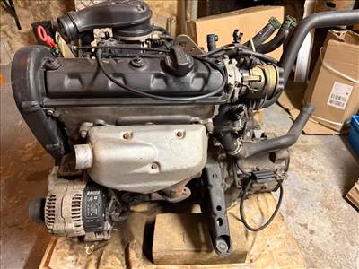 Volkswagen Golf III VW 1.6 ABU Motort komplett keresek! abu25879631