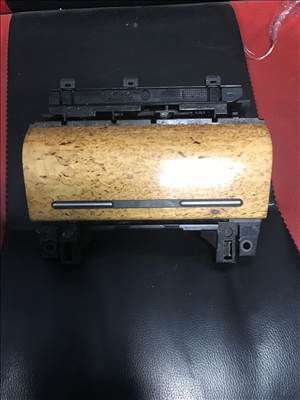 Audi A4 (B6/B7) hamutartó  8e0857951h
