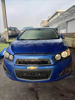 Chevrolet Aveo lökhárító homlokfal sárvédő lámpa motorháztető 