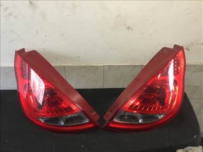 Ford Fiesta Mk6 jobb hátsó lámpa bal hátsó lámpa  8a6113404a 8a6113405a