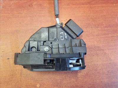 FORD FOCUS III Jobb hátsó Ajtózár