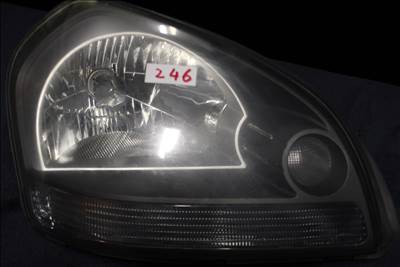Hyundai Tucson 2005 J. első lámpa.