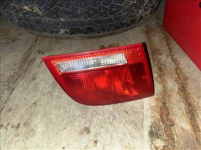Audi A3 (8P) Sport back lámpa 8P4 945 093B 19S