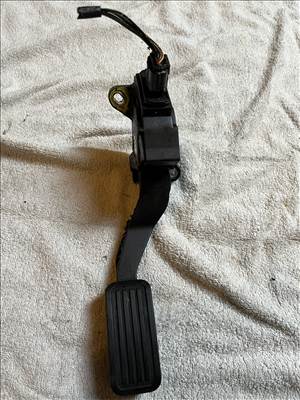 Toyota Yaris (XP90) 1.0 VVT-i elektromos gázpedál  781100d010