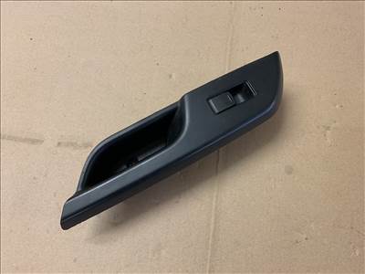 Suzuki Swift bal hátsó ablakemelő kapcsoló  8376768l0