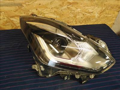 Suzuki Swift VI  jobb első led lámpa 2017-2023