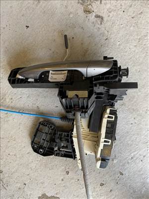 Mercedes A 45 AMG W176 ajtózár szerkezet 01150183002