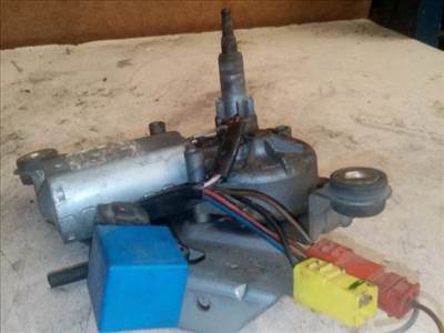 Peugeot 306 Hátsó Ablaktörlő Motor *122126* 53005302