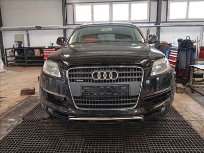AUDI Q7 (4L) 3.0 TDI - Bontódik!