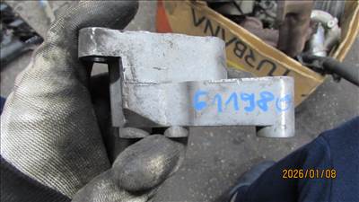 Mercedes V 220 CDI Trend Nagynyomású szivattyú tartó (A6110780341)