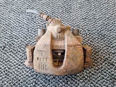 FORD KUGA II Jobb hátsó Féknyereg Munkahengerrel