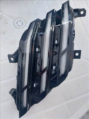 Peugeot 3008 bal első menetfény lámpa 9845434880