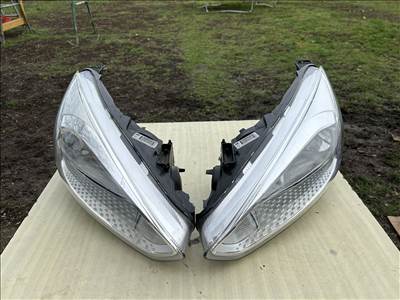 Ford Focus Mk3 fényszóró 