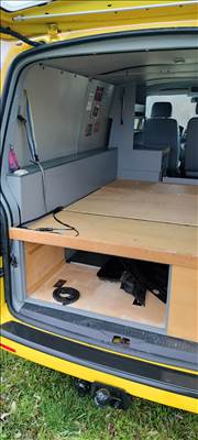 Volkswagen t5 transporter raktér burkolat 