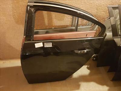 Opel Insignia A bal hátsó ajtó 22796347