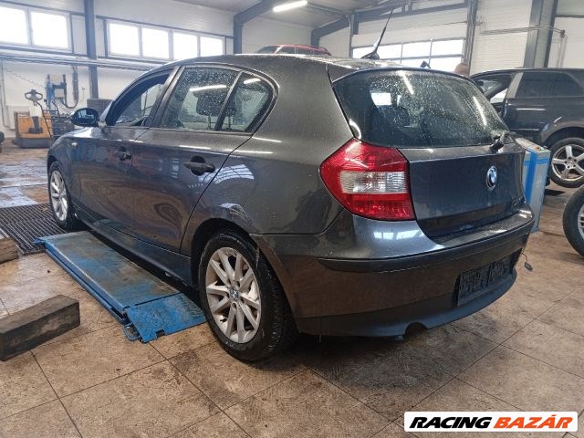 BMW 1 (E87) 118d - Bontódik! 4. kép