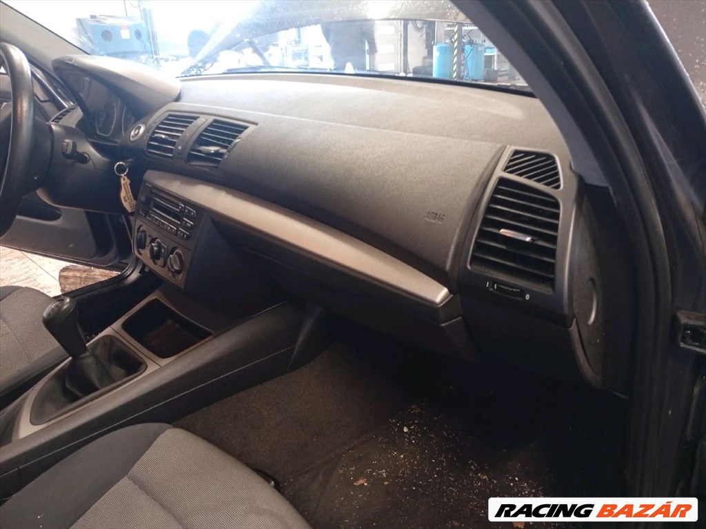 BMW 1 (E87) 118d - Bontódik! 23. kép