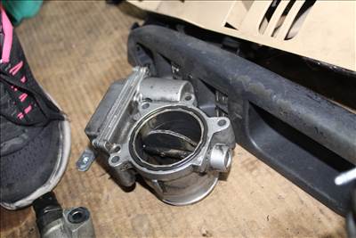 Kia Cee'd (ED) 2.0 CRDi Fojtószelep 35100-27400