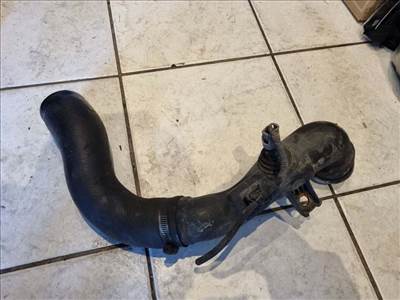 Toyota Avensis T27 intercooler cső 17362-0R030