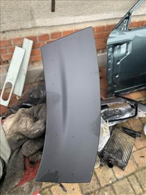 Dacia Duster II jobb hátsó sárvédő szélesítést díszléc burkolat új alkatrész 8201713085