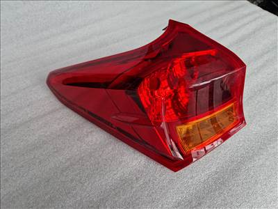 TOYOTA AURIS II (E180) KOMBI bal hátsó lámpa  02266