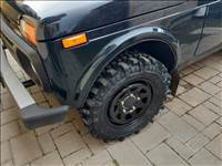 LADA NÍVA 4x4x 195/80 terepgumi + R15" újszerű Dotz acélfelni
