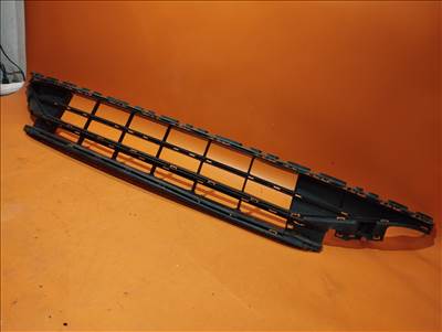 Vw Passat B8 FL alsó hűtőrács 3G0853677AA (H.20.114K)