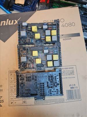 Mercedes Vito (2nd gen) W639 motortéri biztosítéktábla 