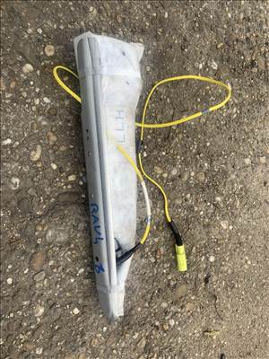 Toyota Rav4 bal űléslégzsák.