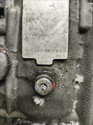 Nissan Navara (D22), Nissan Pathfinder (R51), Nissan NP VP44 adagoló 433 18310443028574