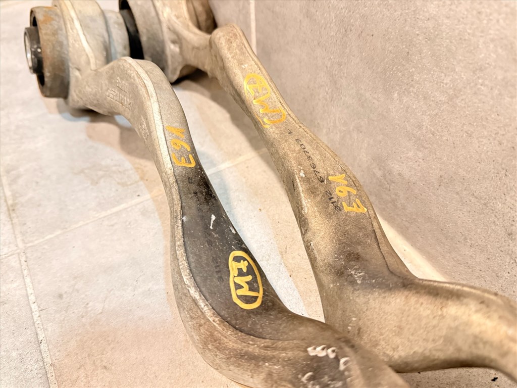 BMW E81, E82, E84, E87, E88, E89, E90, E91, E92, E93 alsó első lengőkar 3112763703 31126763704 31126763703 2. kép