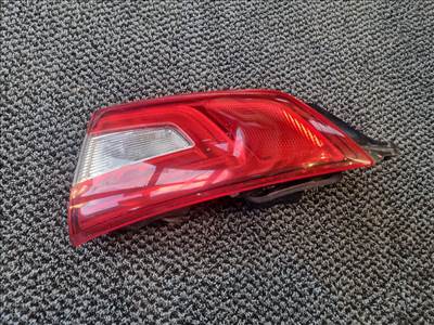 NISSAN QASHQAI (J11) Bal Belső Hátsó Lámpa