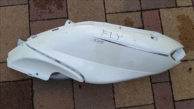 Piaggio Fly ülés alatti idom bal 