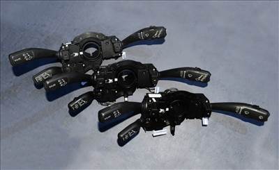 Audi A4 (B8 - 8K), Audi A5 (B8 - 8T), Audi Q5 (8R) tempomat kapcsoló  8k0953502bk