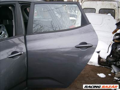 Kia Venga bal hátsó ajtó /komplett