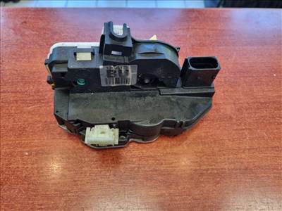 Opel Insignia A, Astra J, Zafira C bal hátsó ajtózár 13503179