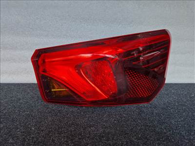 TOYOTA AVENSIS T27 FACELIFT SEDAN jobb hátsó lámpa