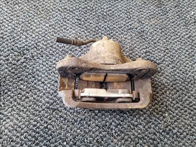 HYUNDAI ix35 Bal első Féknyereg Munkahengerrel