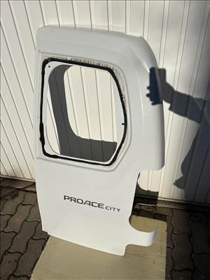 Toyota Proace CITY II Jobb csomagtérajtó 