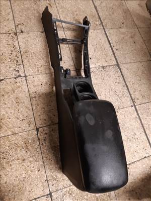 Kia Ceed (ED) 06-12 Könyöklő