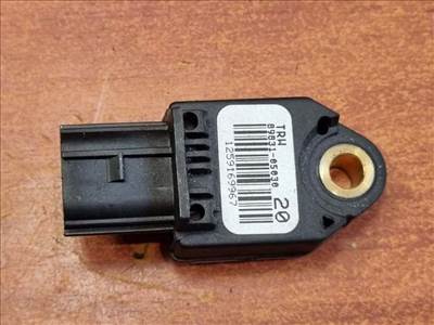 Toyota Avensis T27 légzsák jobb oldalütés érzékelő