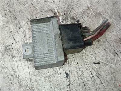 Renault Clio II Izzító Relé *148978* nagares-7700115978