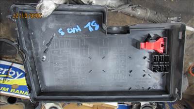 Mazda 3 (BK) biztosítéktábla fedél (BP4K66761U)