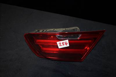 BMW 640 J.Hátsó belső lámpa.